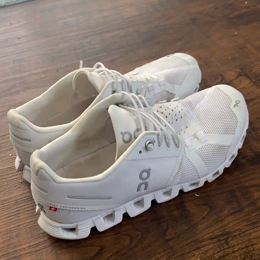 On Cloud 5 Shoes